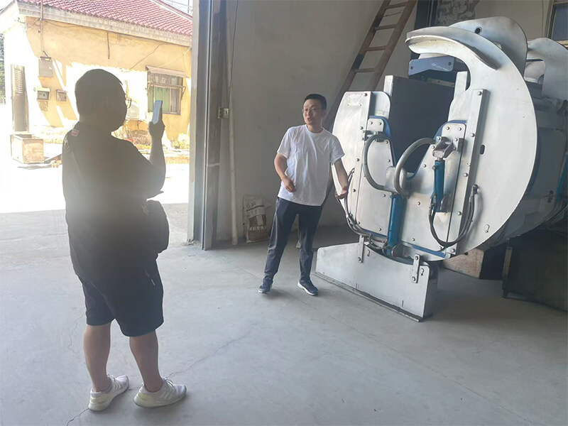 HW Machinery Cattle Rotary Slaughter Box Abattoir Equipment